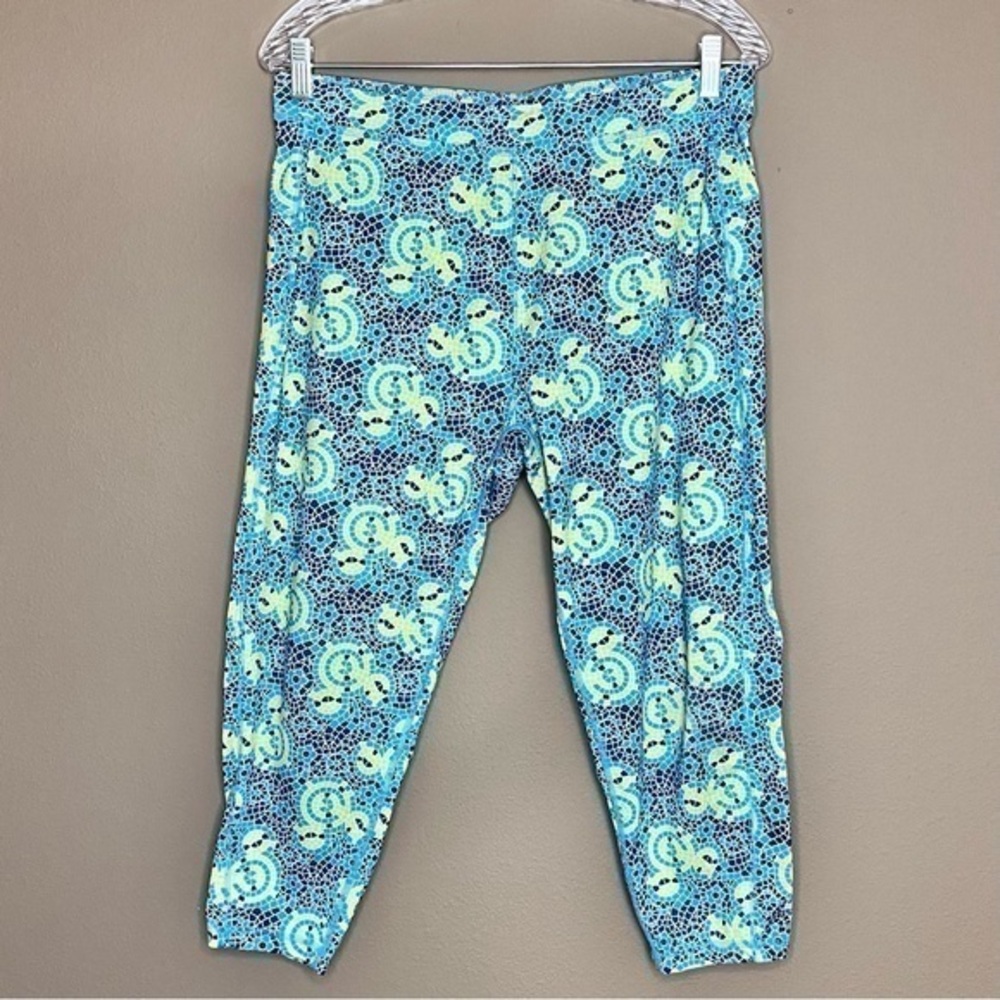 Disney Parks Authentic Original women’s Mickey Mouse cropped pants size Large